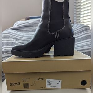 Michael Kors Chelsea Platform Boots – Size 7.5